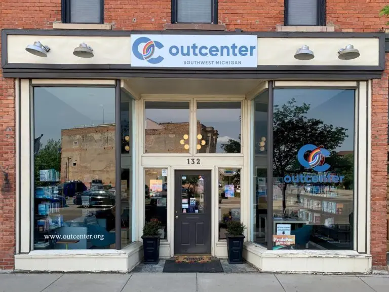 outcenter-768x576504821-1