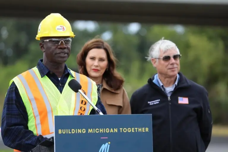 gilchrist-768x51273300-1