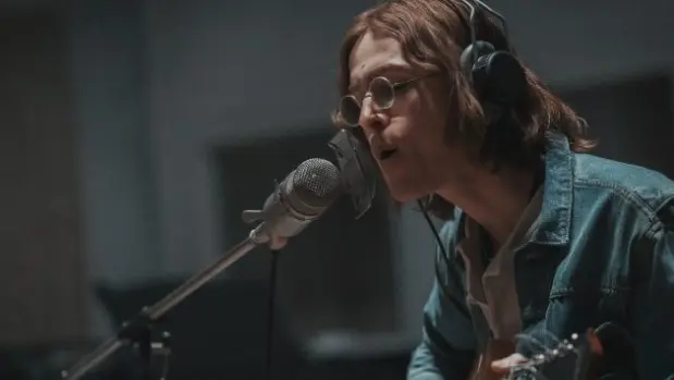 m_dickinsonaslennonbeatlesfilm_021226549251