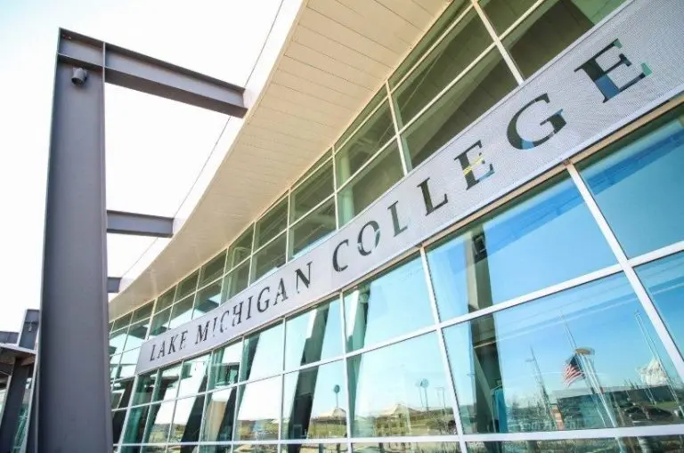 lake-michigan-college-south-haven-768x509603275-1