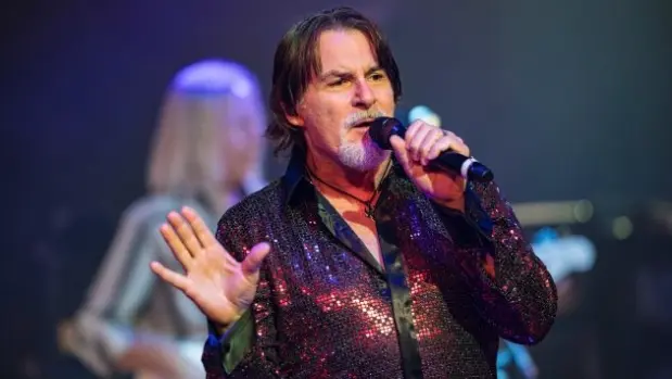 getty_tommydecarlo_031026593696