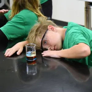 keeping-a-close-eye-on-a-chemical-reaction-768x768898570-1