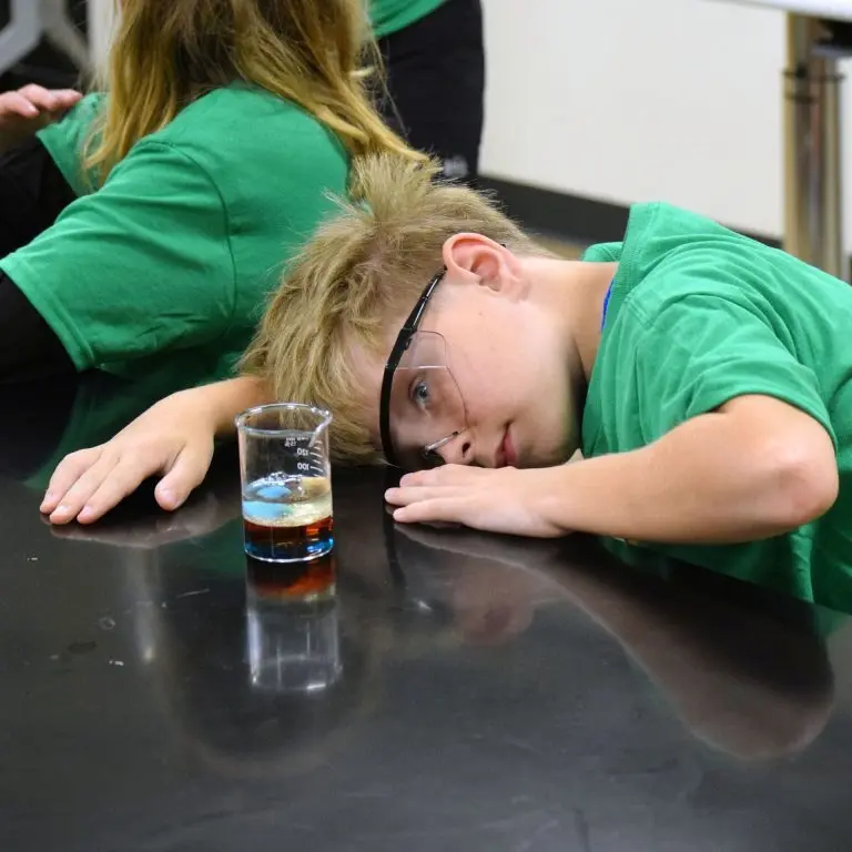 keeping-a-close-eye-on-a-chemical-reaction-768x768898570-1