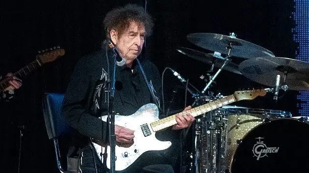 getty_bobdylan_032526879955