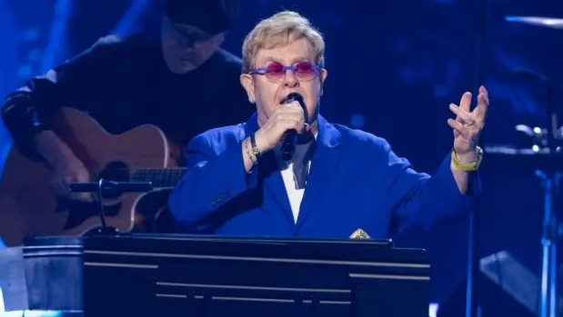 m_eltonjohnrrhof2_disneyfrankmicelotta914123
