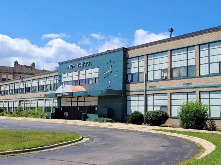 benton-harbor-high-school-2026-1-768x576221498-1
