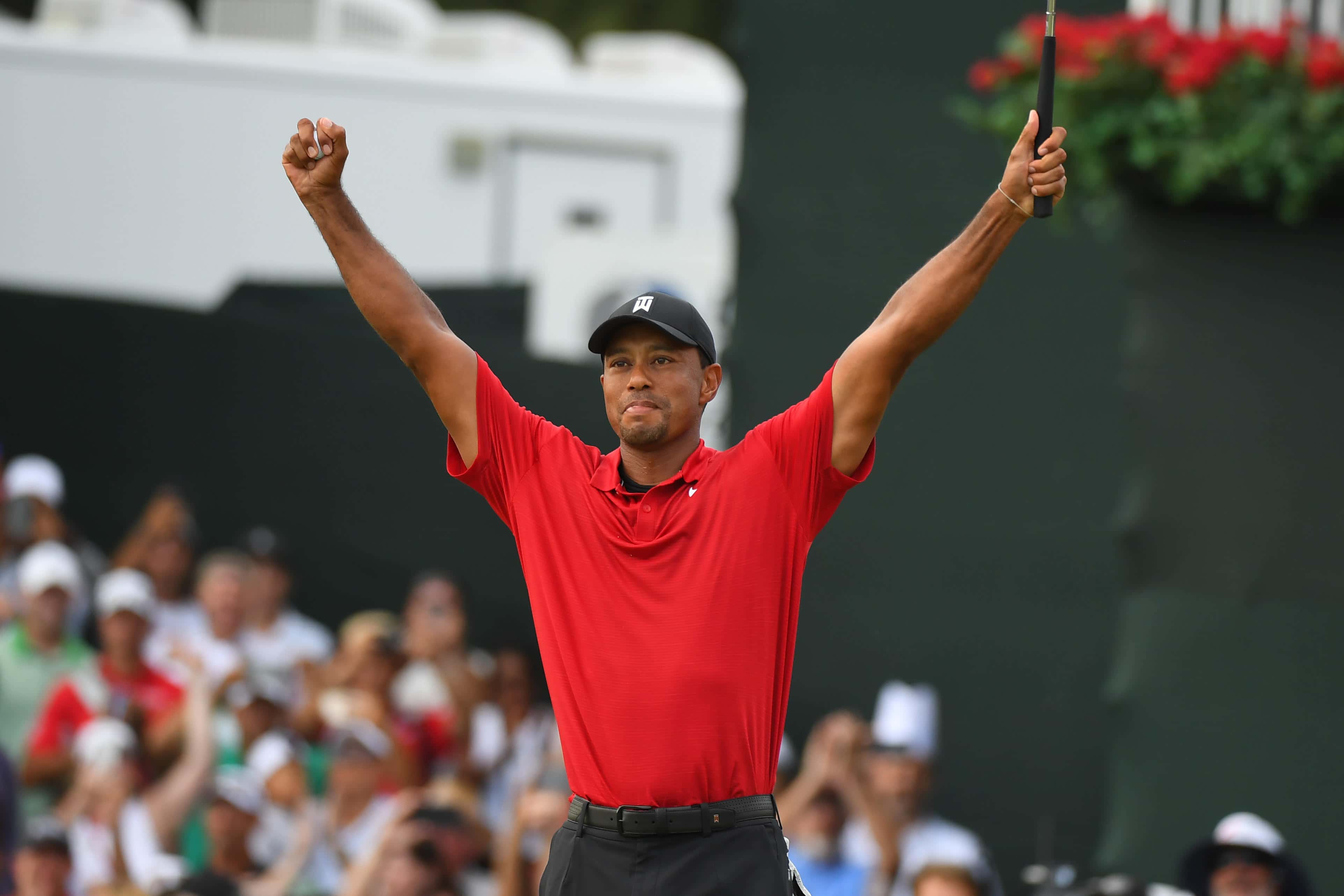 2019 Masters: Tiger Woods storms leaderboard, wins fifth ...
