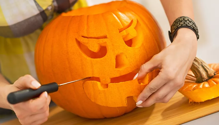 pumpkin-carving-1-832