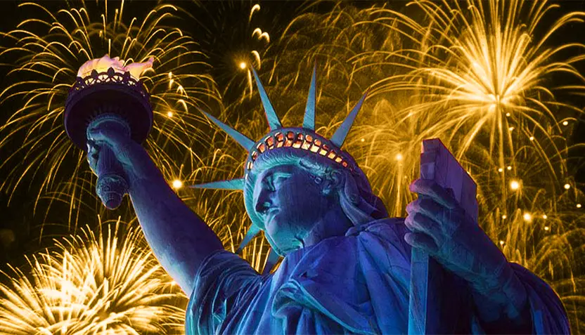 july-4th-fireworks-statue-of-liberty-gold-832-2