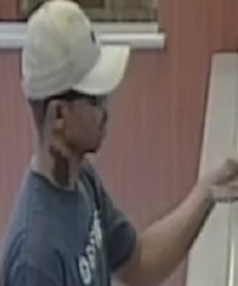 Police Look For Sullivan Bank Robbery Suspect | The Legend 95.9 FM