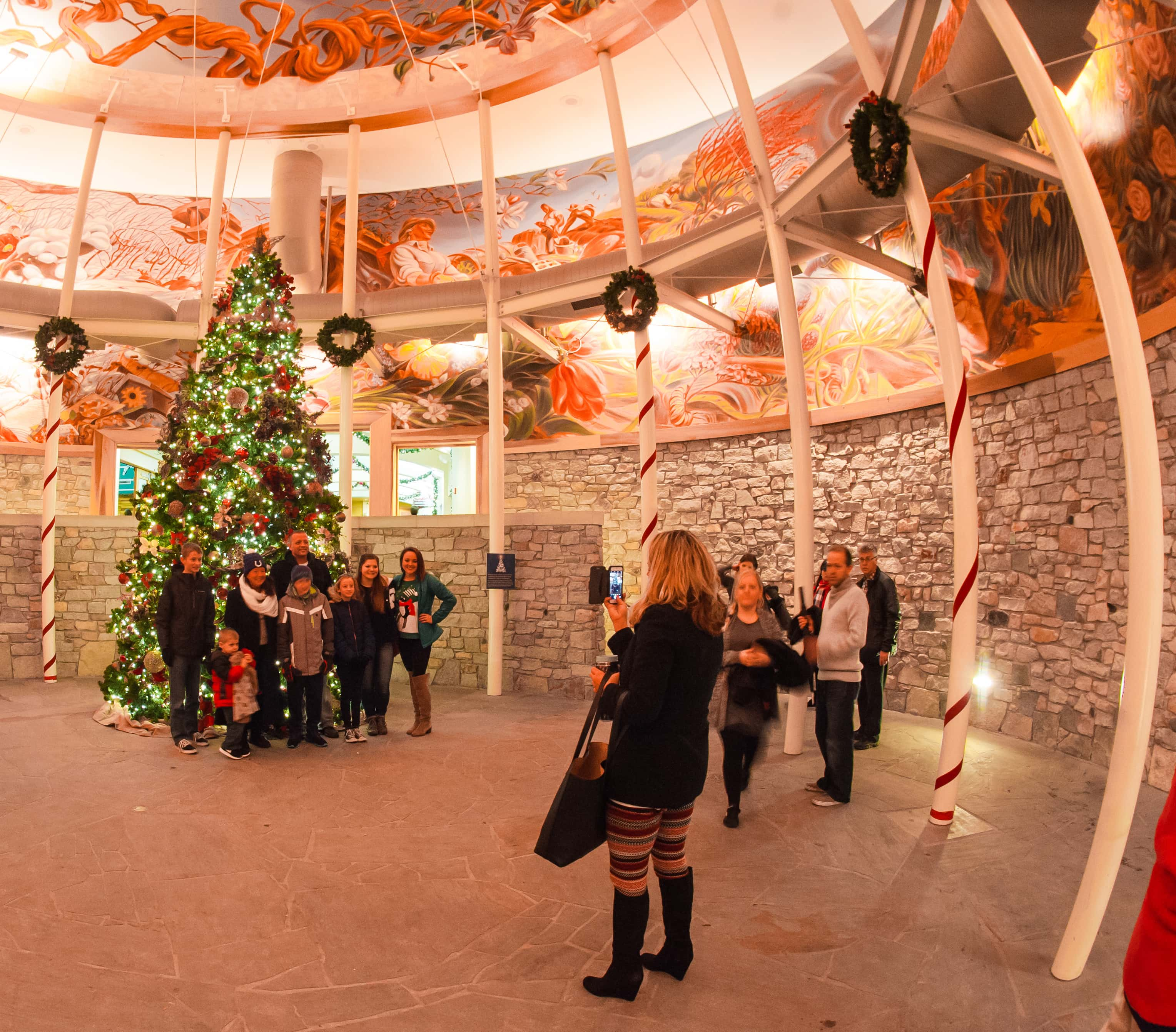 Christmas Lights At The Indianapolis Zoo Are Bigger Than Ever WAMB Radio