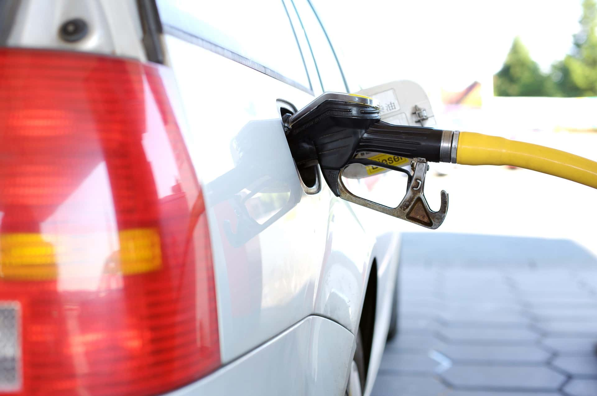 Slight Drop In Indiana Gas Prices 104.9 WAXI