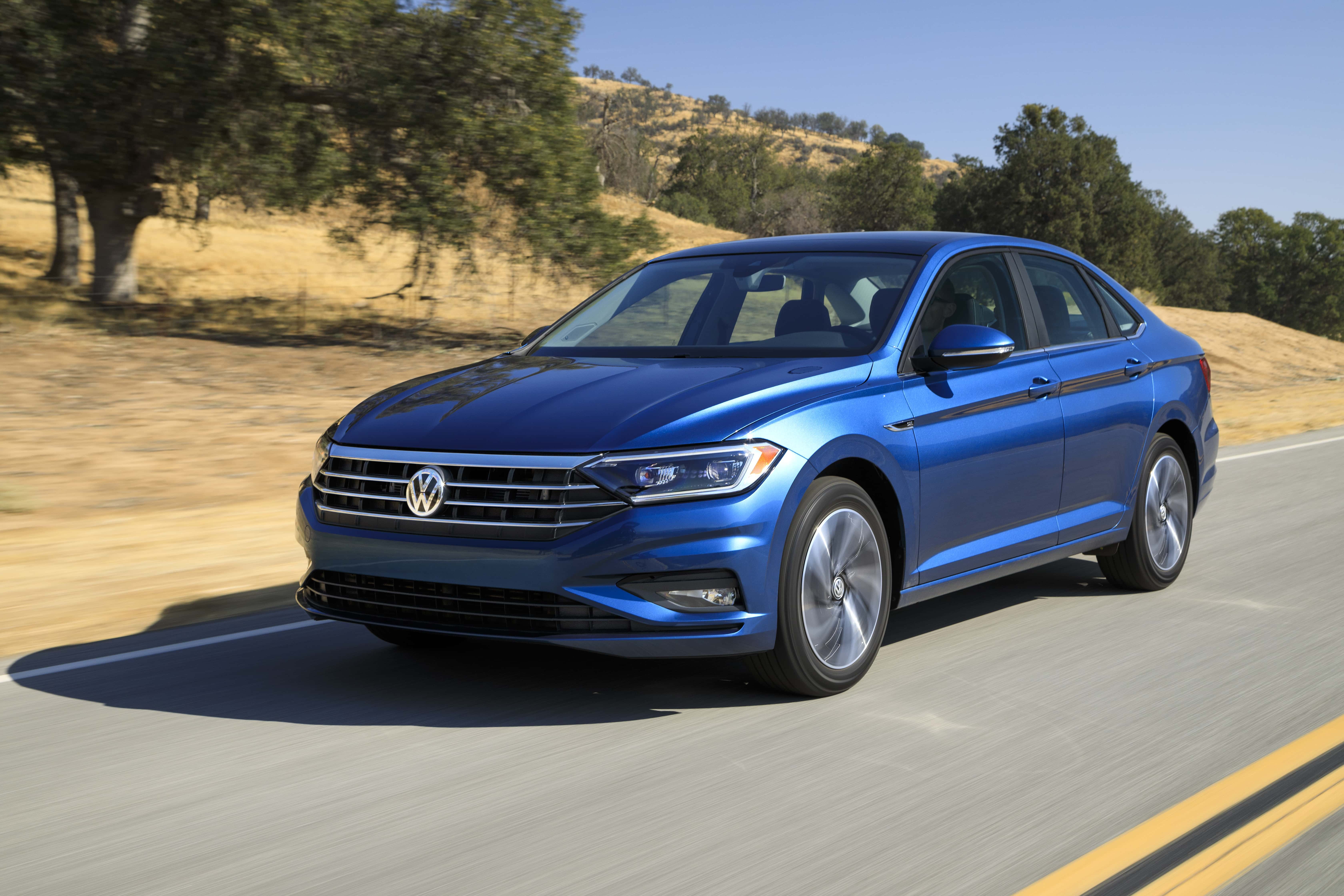 2019_jetta-large-7872-jpg-2