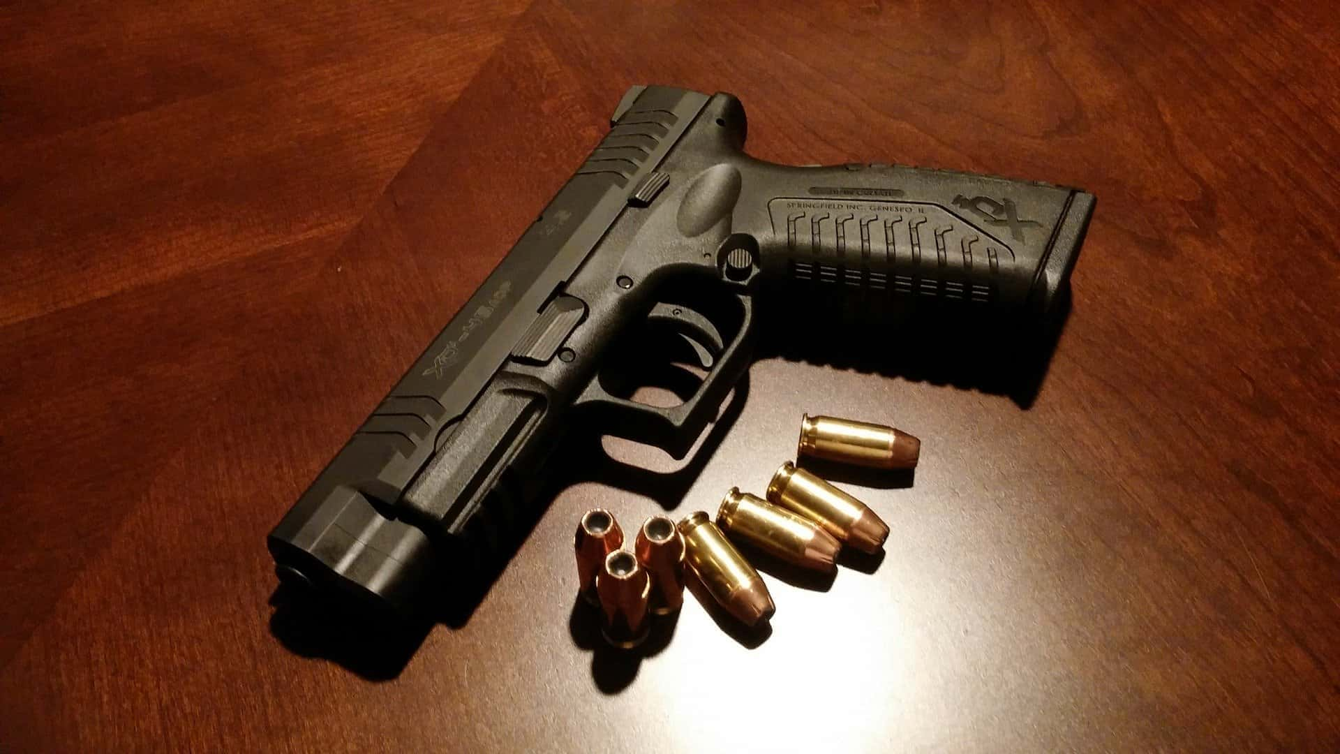 handgun-231696_1920-jpg