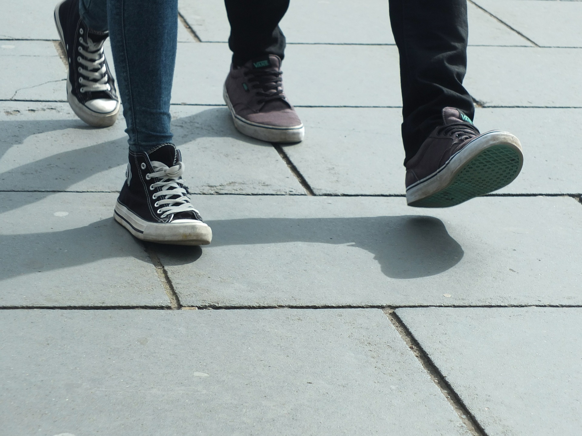 walking-454543_1920-jpg