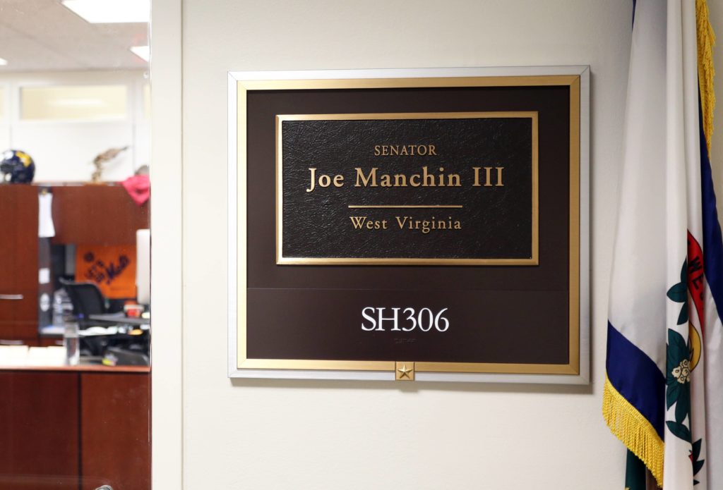 West Virginia Sen. Joe Manchin refuses to endorse $1.75T social ...