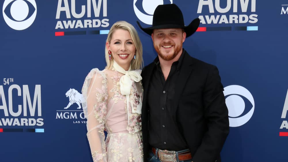 Cody Johnson teams up with Ian Munsick for the ballad "Long Live