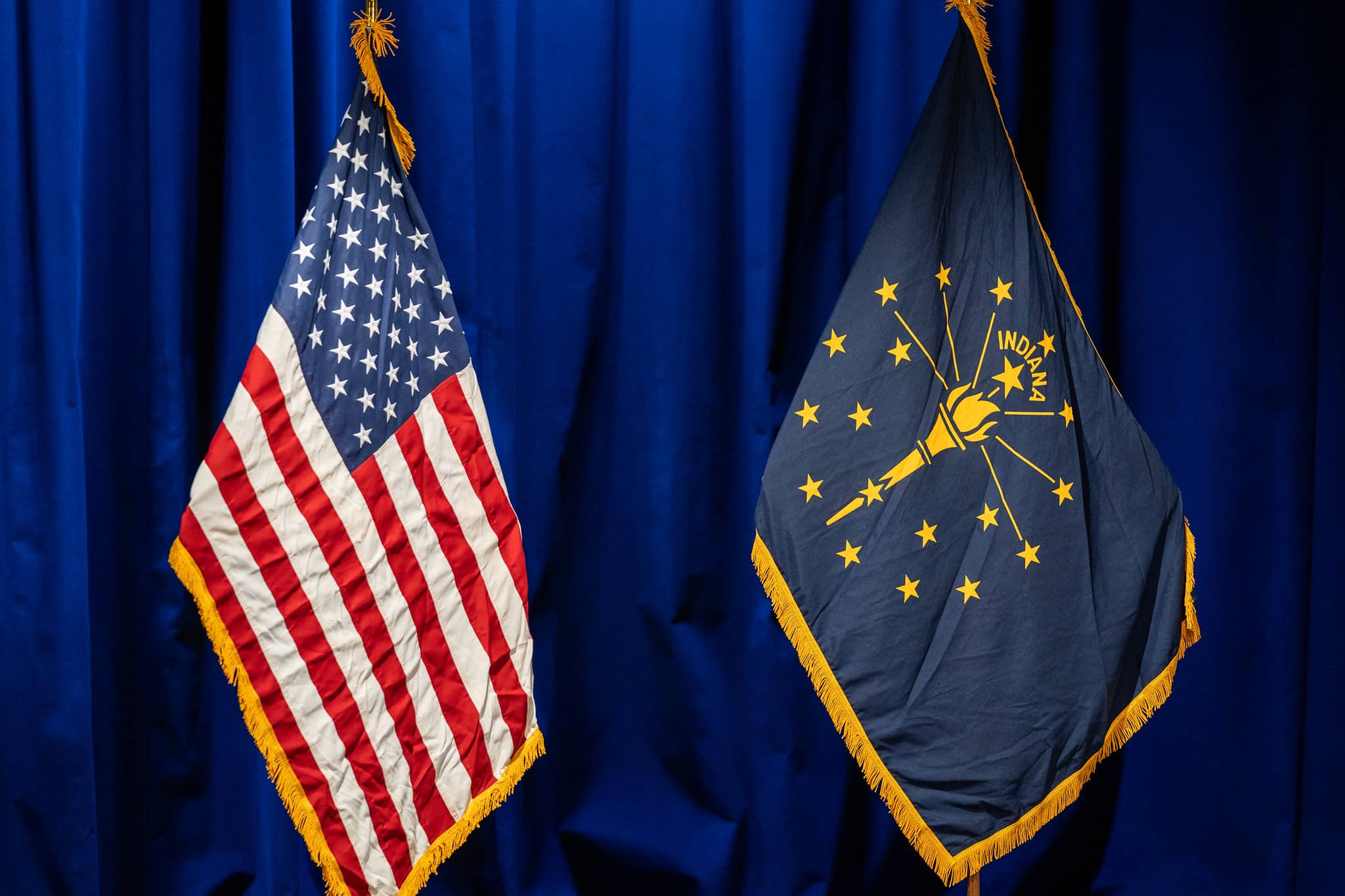 us-and-indiana-state-flag-jpg