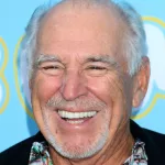 shutterstock_1353271259607828