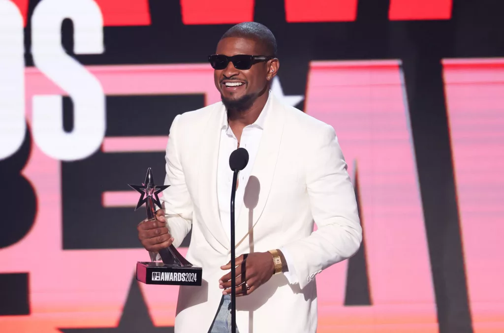 Shaboozey Gets 'Tipsy' With Help From JKwon at the 2024 BET Awards