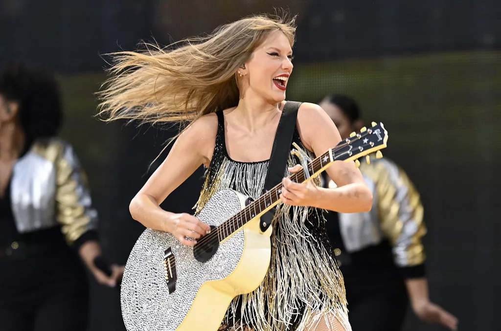 Taylor Swift Presents 'The Murder Mashup' With 'Carolina' & 'No Body