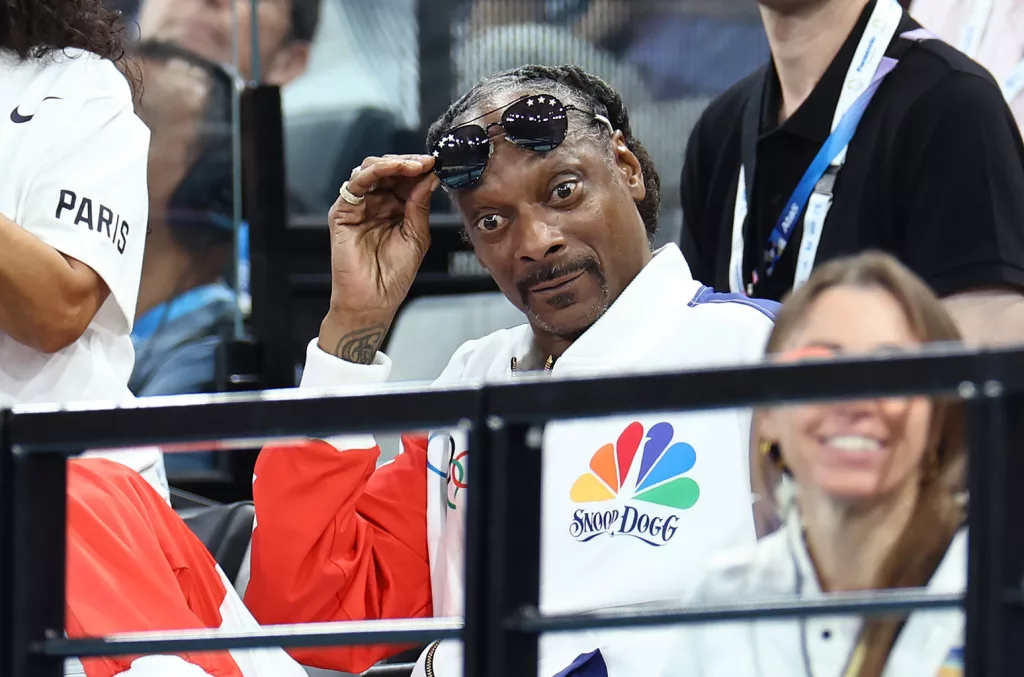 Snoop Dogg Shows Off His Swimming Skills With Michael Phelps for 2024