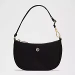 lululemon-shoulder-bag547649
