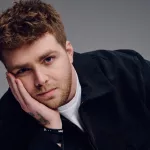 alex-warren-cr-jack-dytrych-2025-press-billboard-1548976344