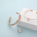 jewelry-display-2024-billboard-1548188018