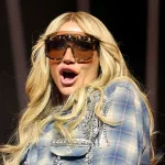 kesha-stagecoach-2025-billboard-1548835829