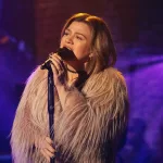 kelly-clarkson-show-nbc-may-2025-billboard-1548794978