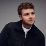 alex-warren-pr-2025-billboard-1800778680