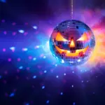 jack-o-lantern-mirror-ball-2023-billboard-1548686191