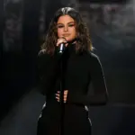 selena-gomez-amas-show-2019-billboard-1548761486