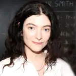 lorde-broadway-july-2025-billboard-1800722769