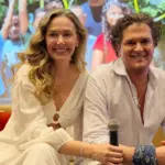 carlos-vives-and-claudia-elena-cr-tras-la-perla-billboard-1800391472