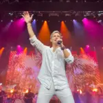 carlos-baute-cr-adrian-valiente-arriba-los-corazones-experience-billboard-espanol-1548382439