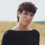 jacob-alon-cr-jules-moskovtchenko-press-2025-billboard-1548894305