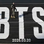 bts-gwanghwamun-plaza-2026-billboard-1800333725