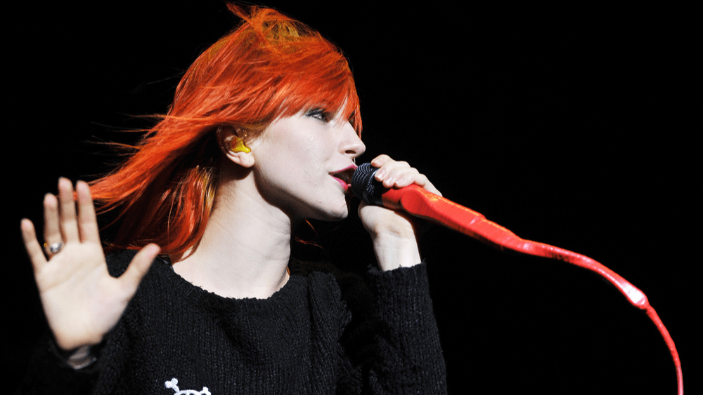 Paramore to reissue their 2007 album 'Riot!' on silver vinyl - Vimarsana News
