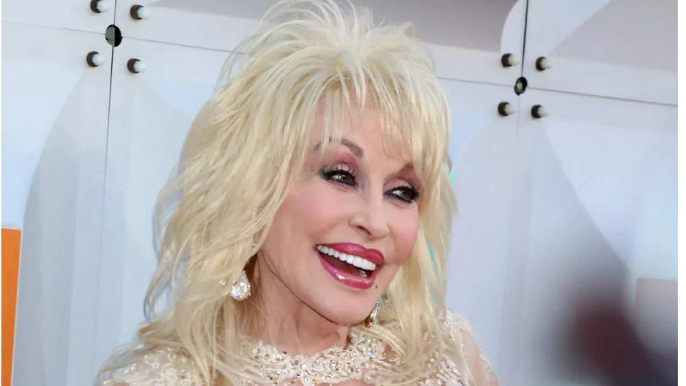 Dolly Parton fulfills cancer patient's 'bucket list' item Intertech Media