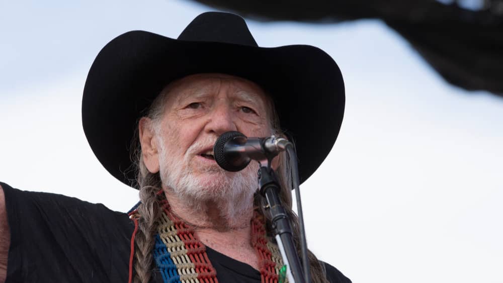 Willie Nelson releases his cover of Hank Williams' "I Saw The Light" ahead of his upcoming album - Vimarsana News