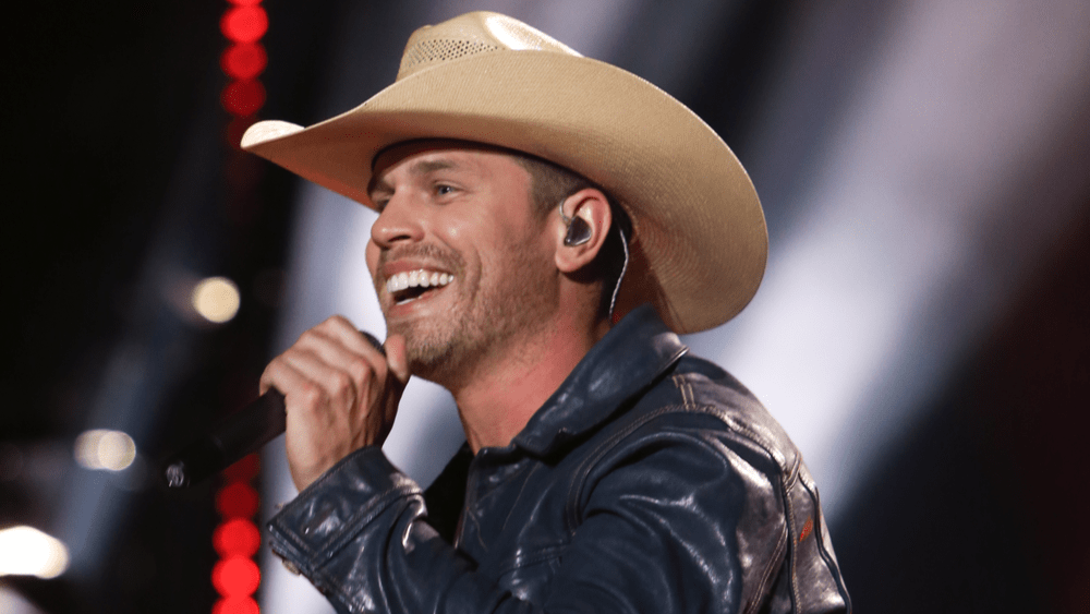 Dustin Lynch & MacKenzie Porter make history on Billboard Country Airplay Chart with "Thinking 'Bout You" - Vimarsana News