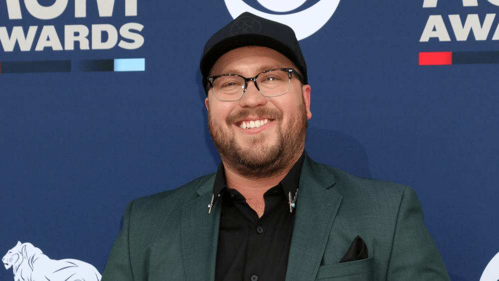 Mitchell Tenpenny reveals track list from upcoming album - Vimarsana News