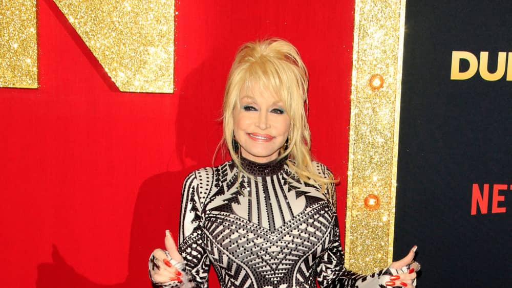 Dolly Parton releasing four more Duncan Hines baking mixes - Vimarsana News