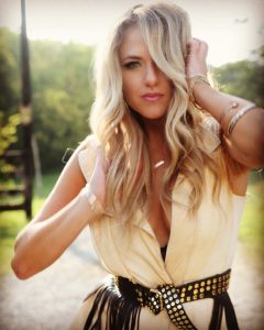 leah-turner