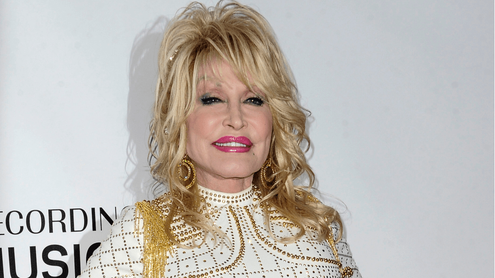 Dolly Parton Releases Christmas Classic 