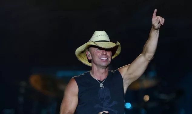 Kenny Chesney performs onstage at the Runaway Country Music Fest at Osceola Heritage Park on March 19^ 2016 in Kissimmee^ Florida.