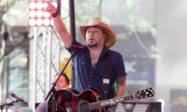 Jason Aldean performs onstage at NBC's 'Today Show' at Rockefeller Plaza July 31^ 2015 in New York City.