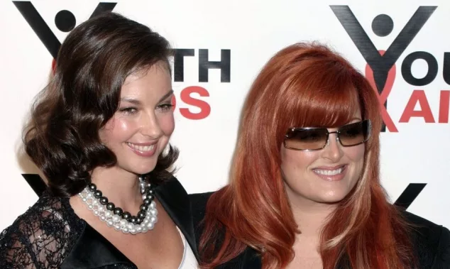 Ashley and Wynonna Judd at the YOUTH AIDS BENEFIT at Capitale in Manhattan^ NY on September 23^ 2004